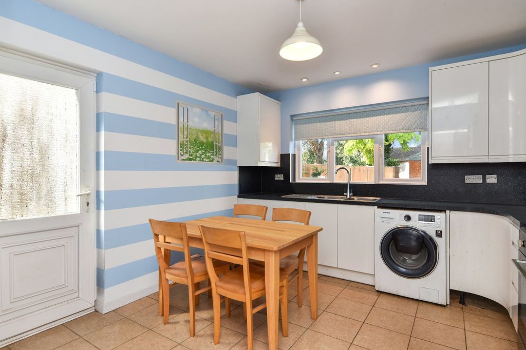 Property photo 2 of 19 Picture No. 09