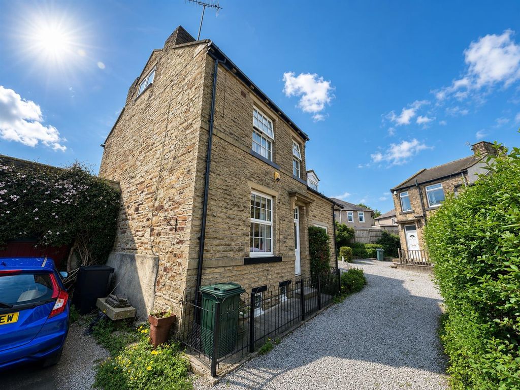 Property photo 1 of 25 E5Df7953-8c45-4130-9E47-E0F726ce0E7c.Png