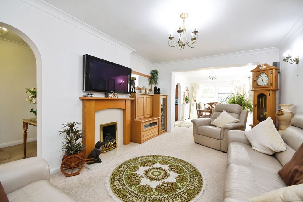 Property photo 3 of 16 Living Room