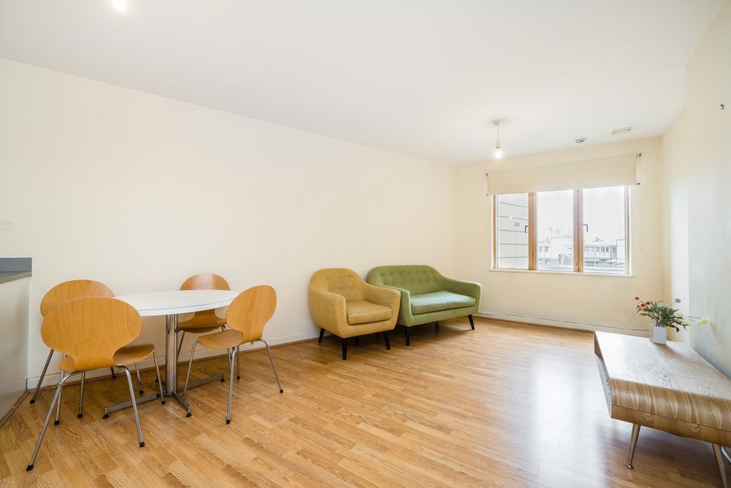 Property photo 2 of 5