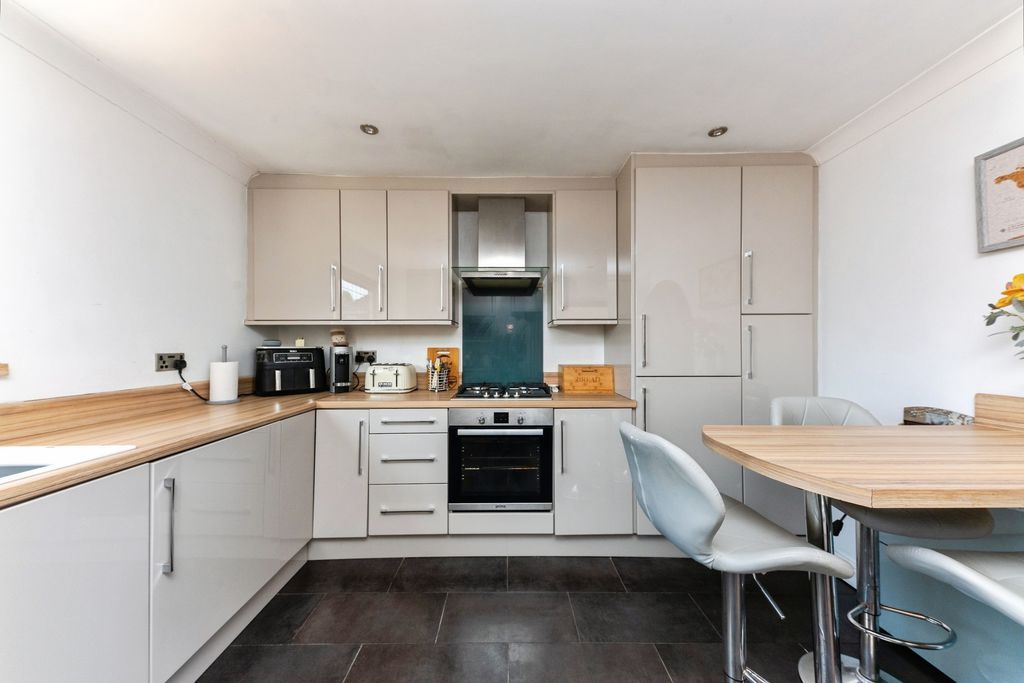Property photo 3 of 15 Kitchen View 2
