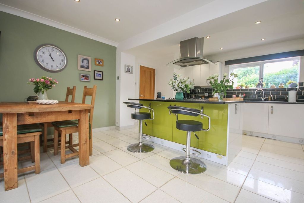 Property photo 3 of 24