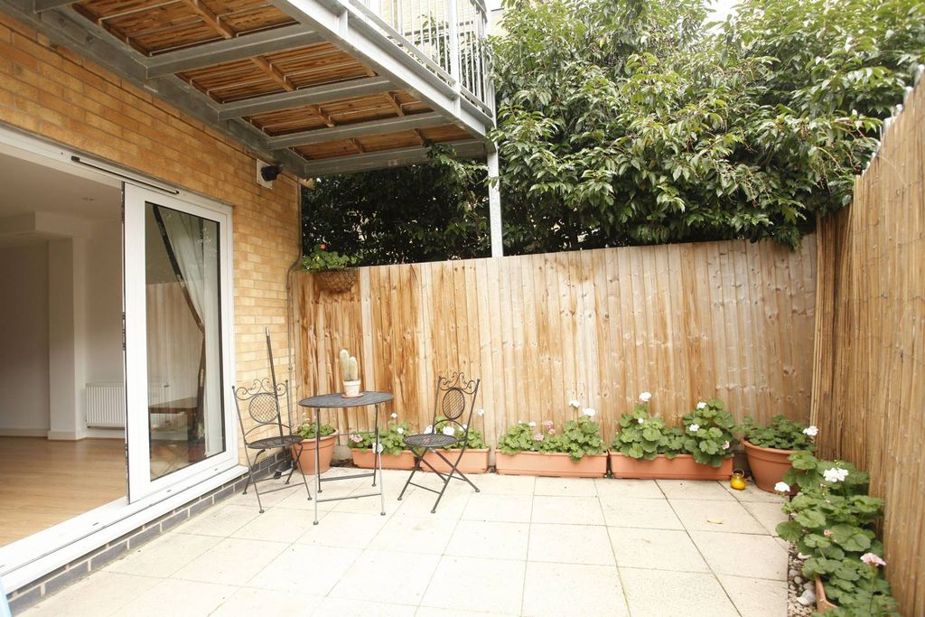 Property photo 3 of 14