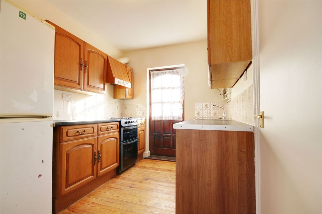 Property photo 3 of 10 Picture_3