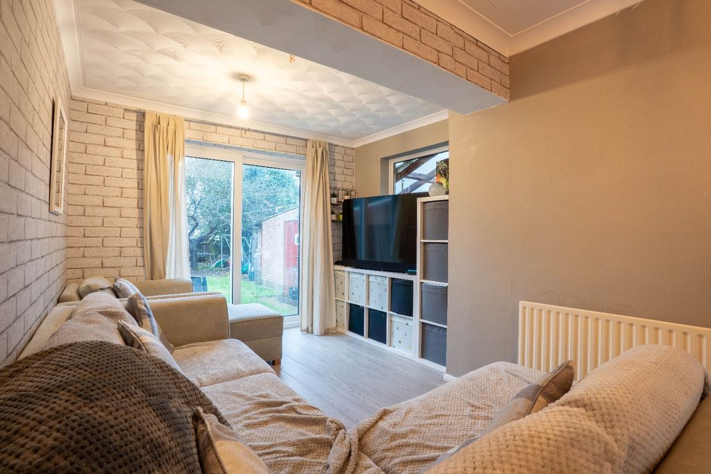 Property photo 3 of 18 4827106