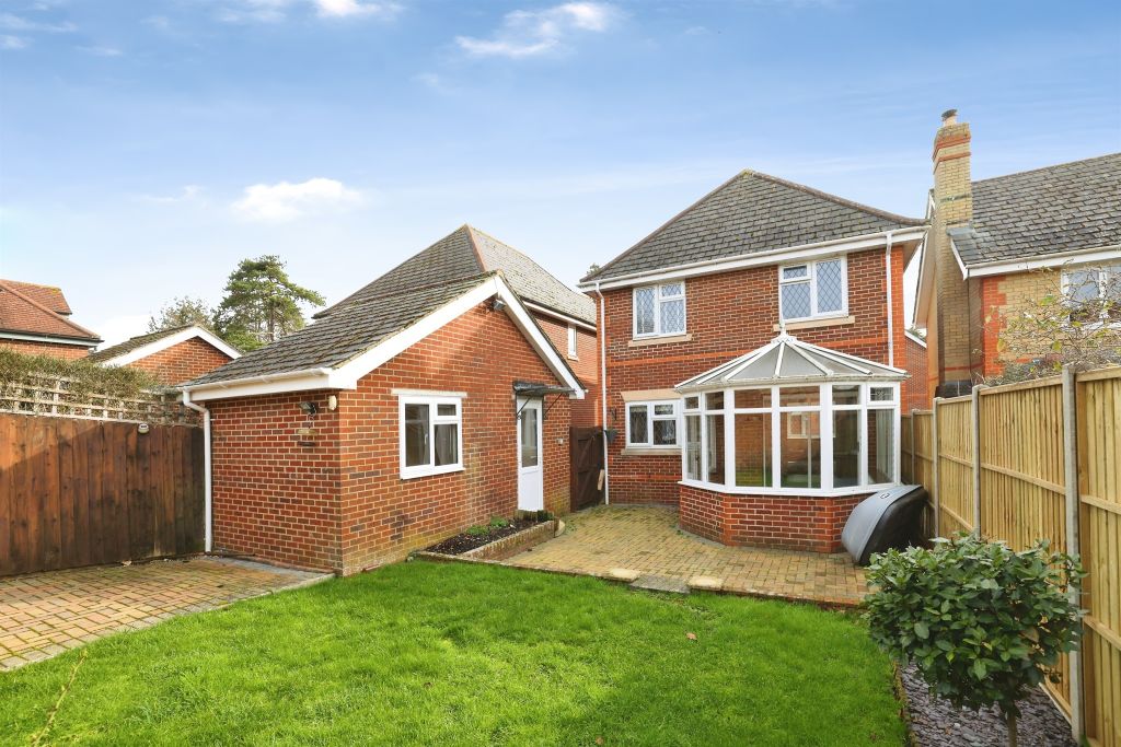 Property photo 2 of 19