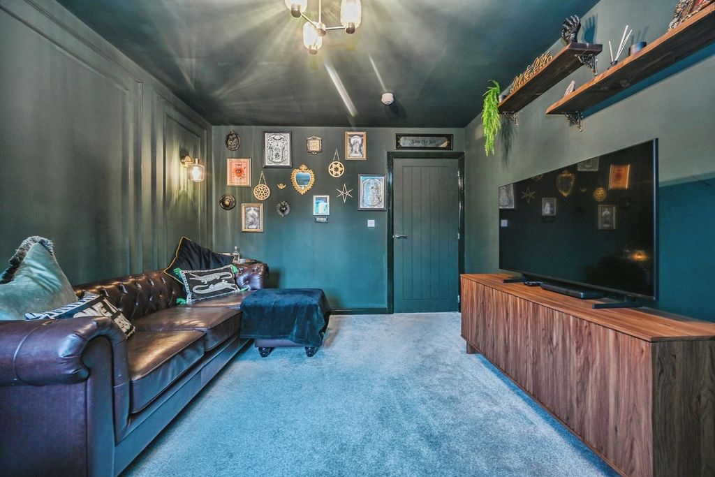 Property photo 3 of 20 Pbox-Img.Jpg