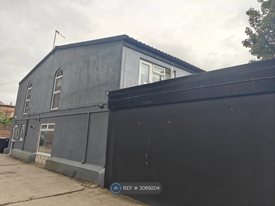 Property photo 2 of 35