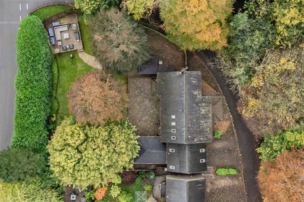 Property photo 2 of 31 (Main)