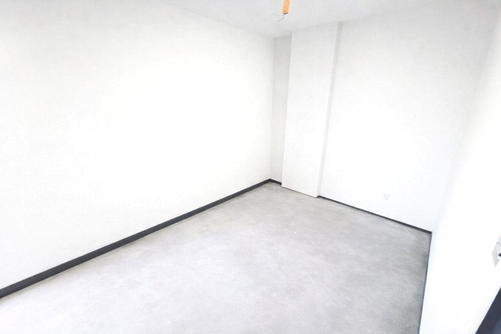 Property photo 3 of 4 Picture No. 02