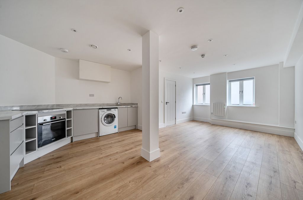 Property photo 2 of 7 1418917-2-69970Dd...