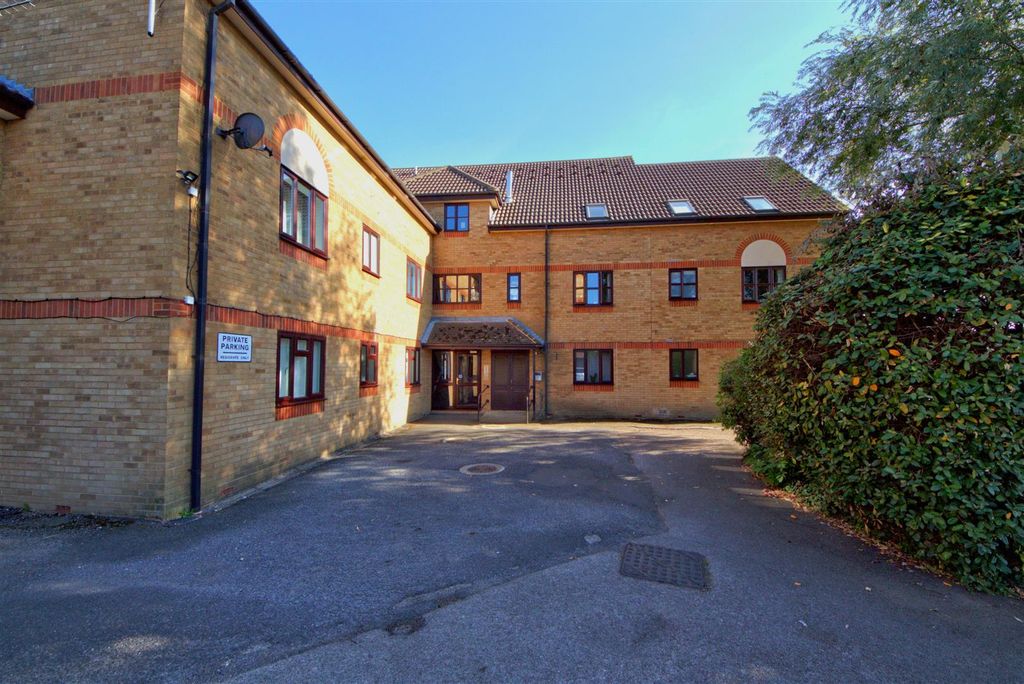Property photo 1 of 7 Front.Jpg