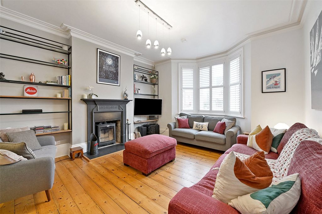 Property photo 2 of 15 Sitting Room