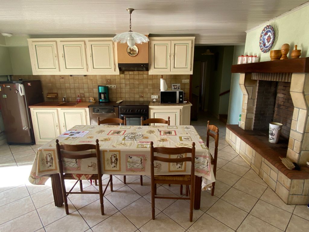 Property photo 3 of 12