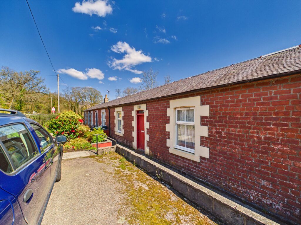 Property photo 1 of 18