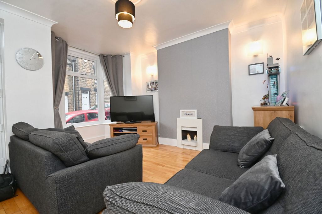 Property photo 2 of 16