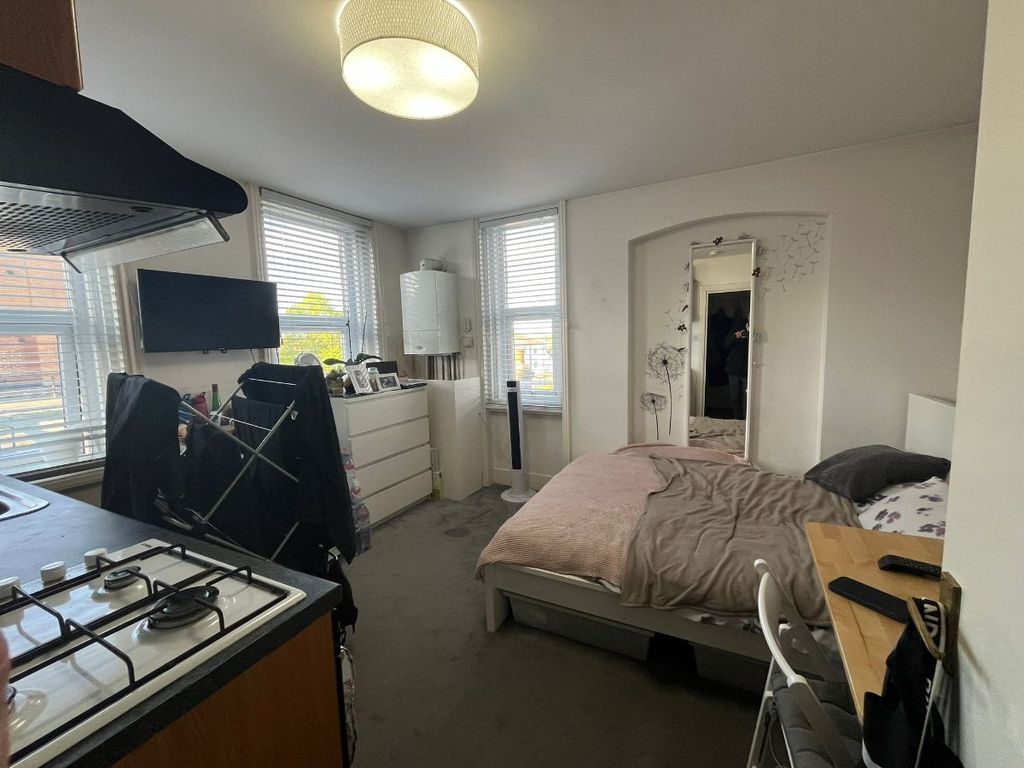 Property photo 2 of 4