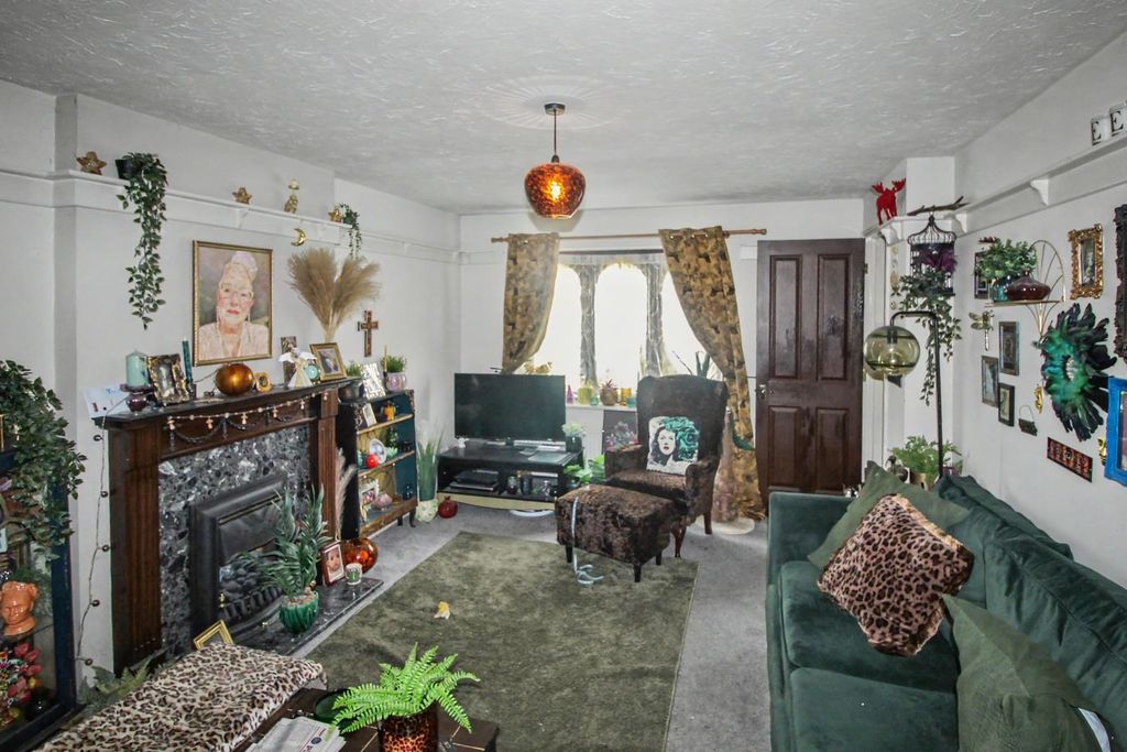 Property photo 3 of 20