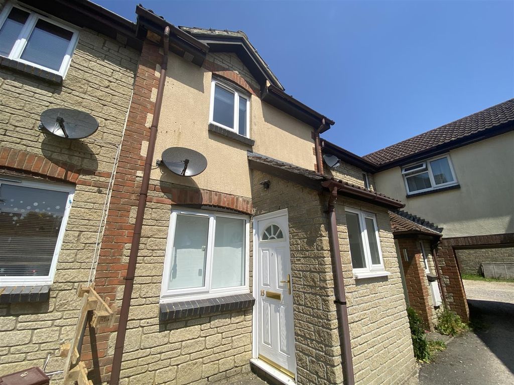 Property photo 1 of 8 Main Front Exterior