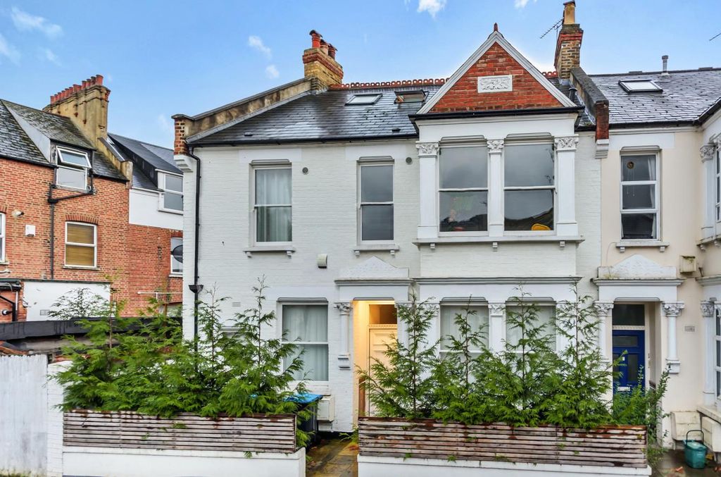 Property photo 3 of 11 18357660 (3)