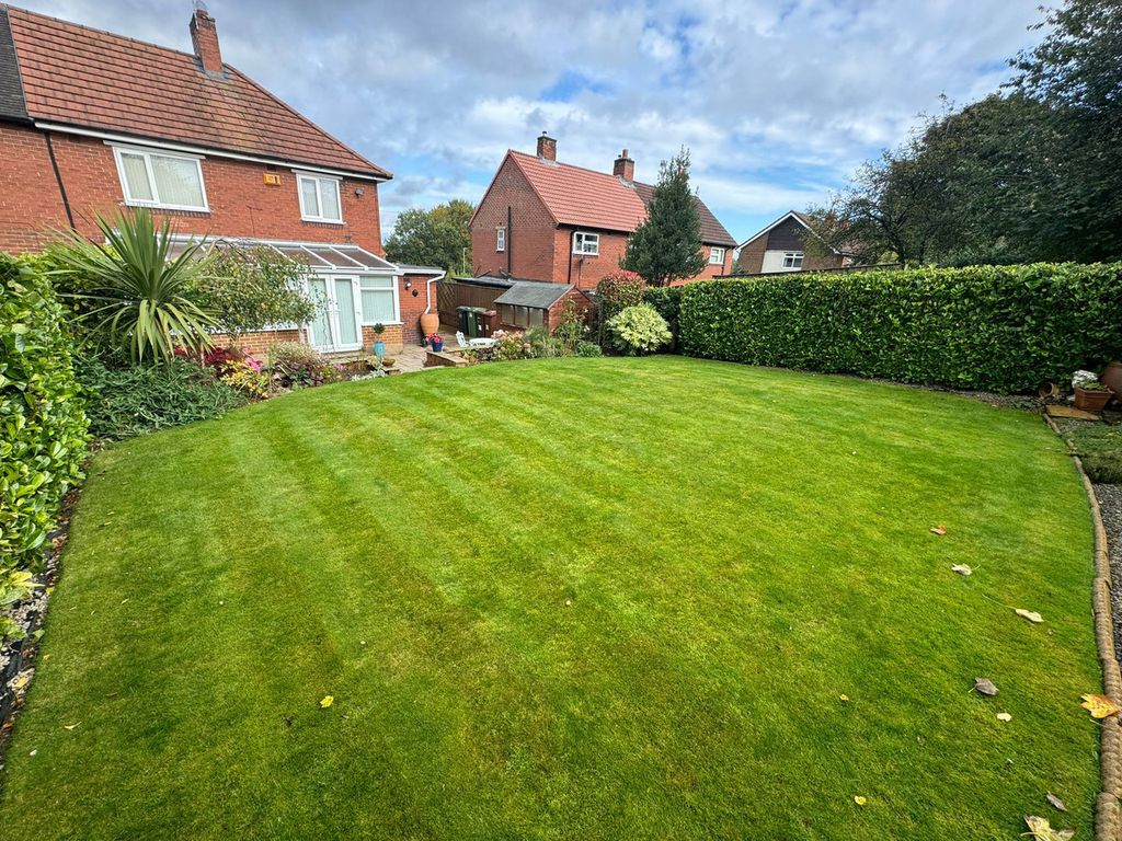Property photo 2 of 20