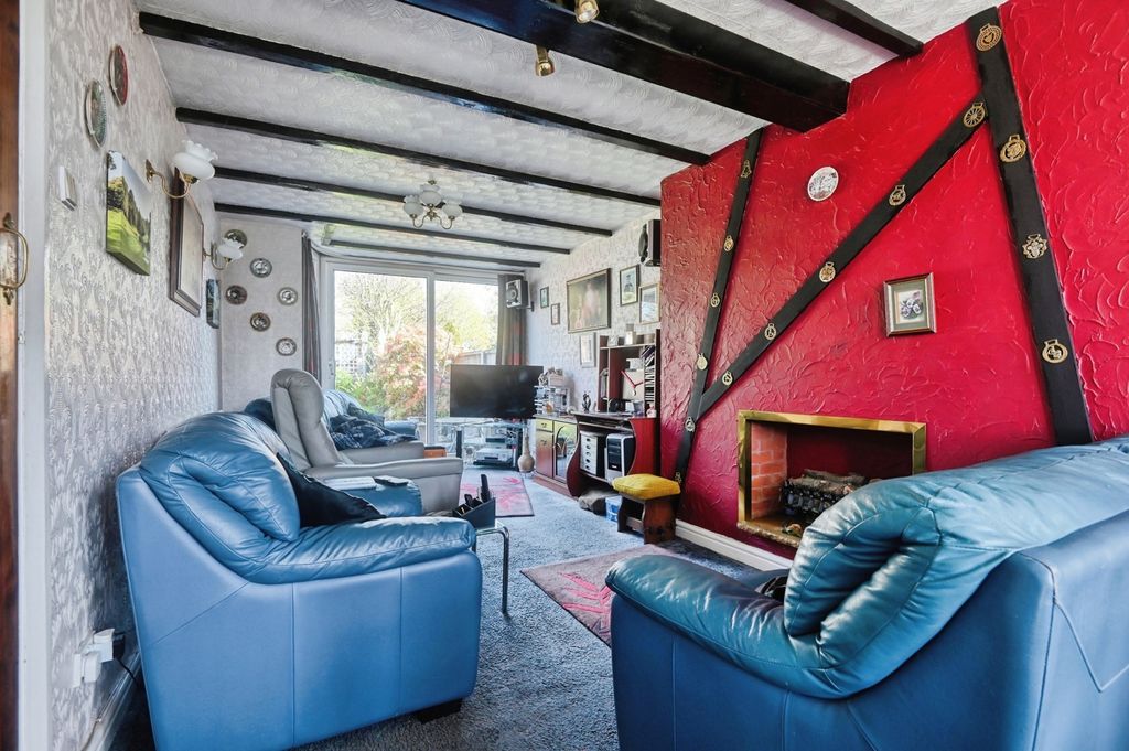 Property photo 2 of 16 Pbox-Img.Jpg