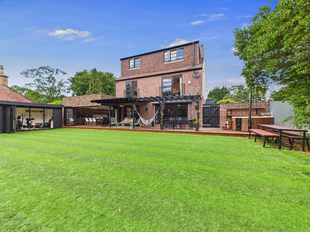 Property photo 1 of 50