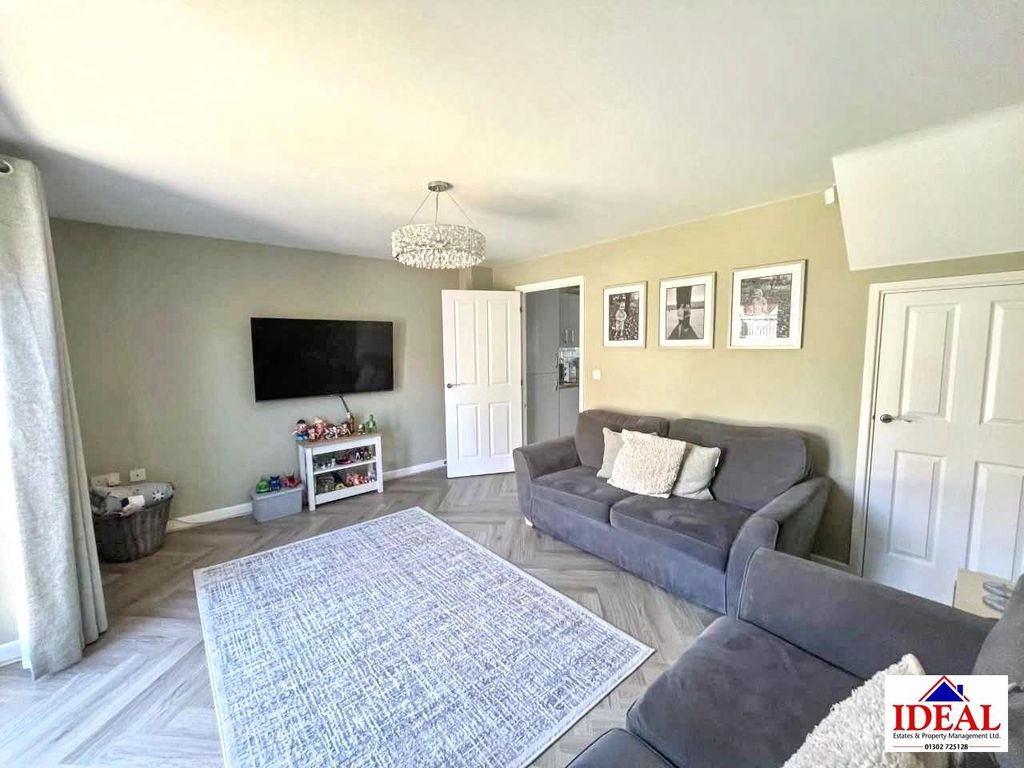 Property photo 3 of 16 Download 17.Jpg