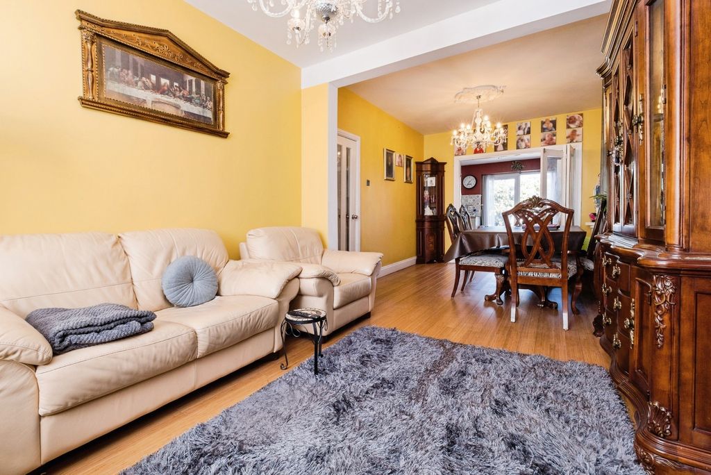 Property photo 2 of 26 Pbox-Img.Jpg