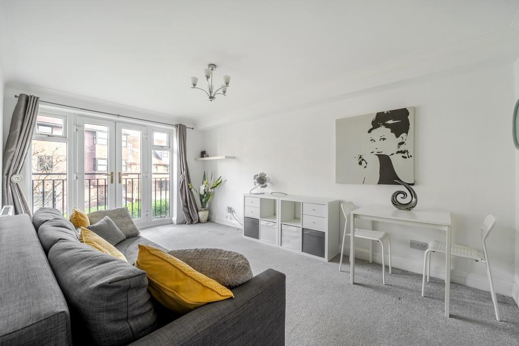 Property photo 3 of 12 Reception