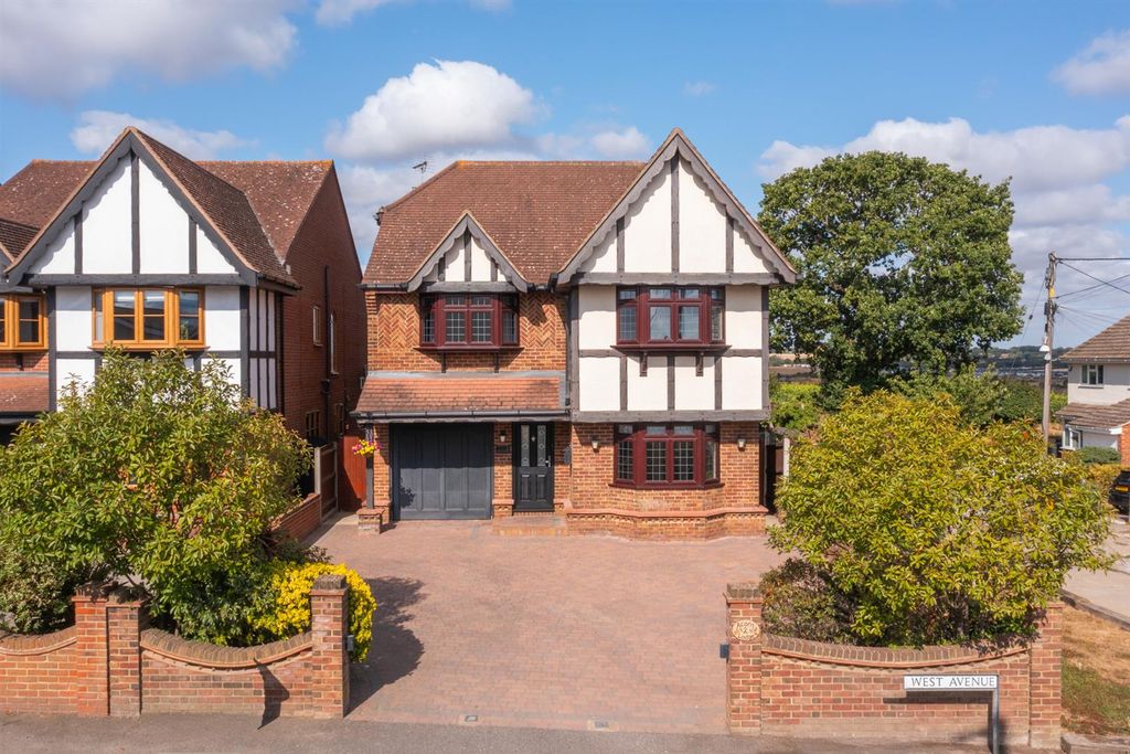 Property photo 1 of 65