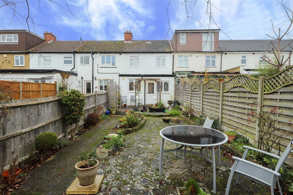 Property photo 2 of 14