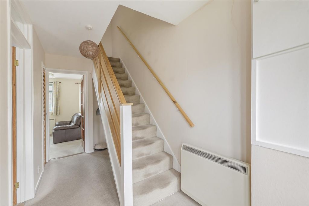 Property photo 3 of 15 Entrance Hall