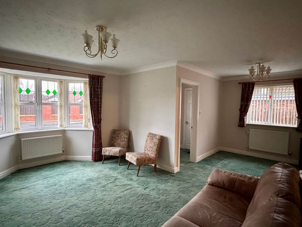 Property photo 3 of 12