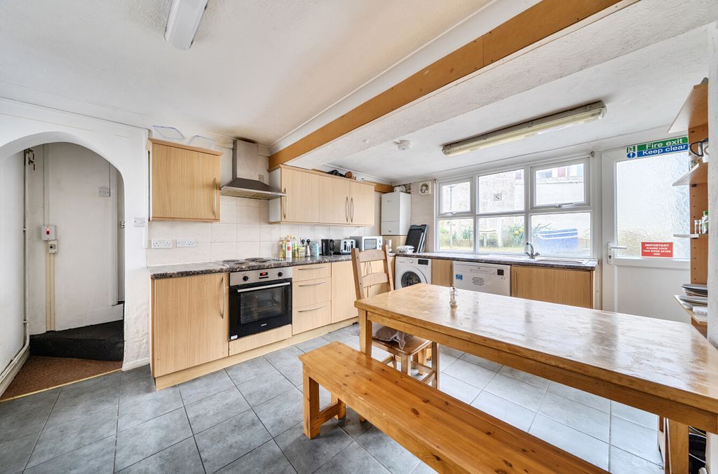 Property photo 3 of 14 1424501-10-69B7E4...