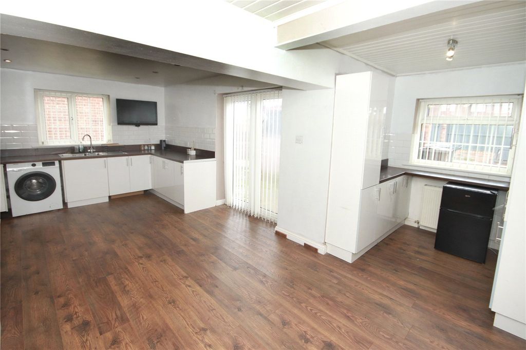 Property photo 2 of 16 Picture No. 06