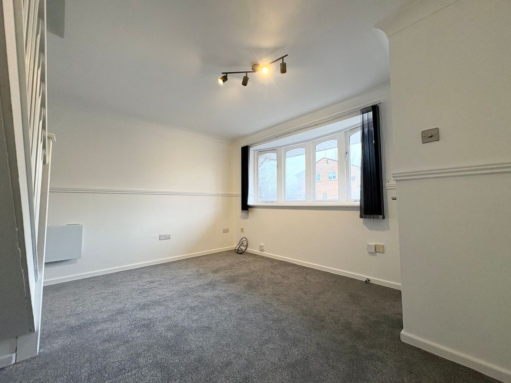 Property photo 3 of 7 Image