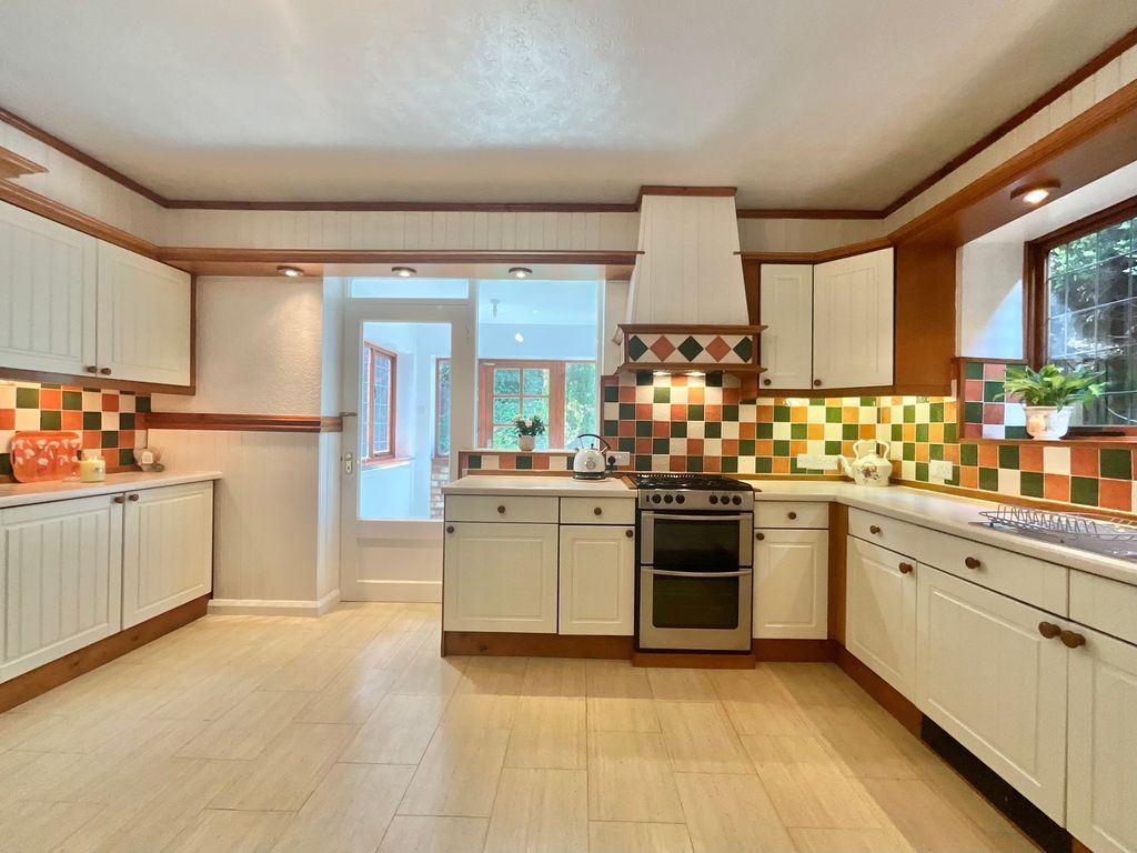 Property photo 2 of 44