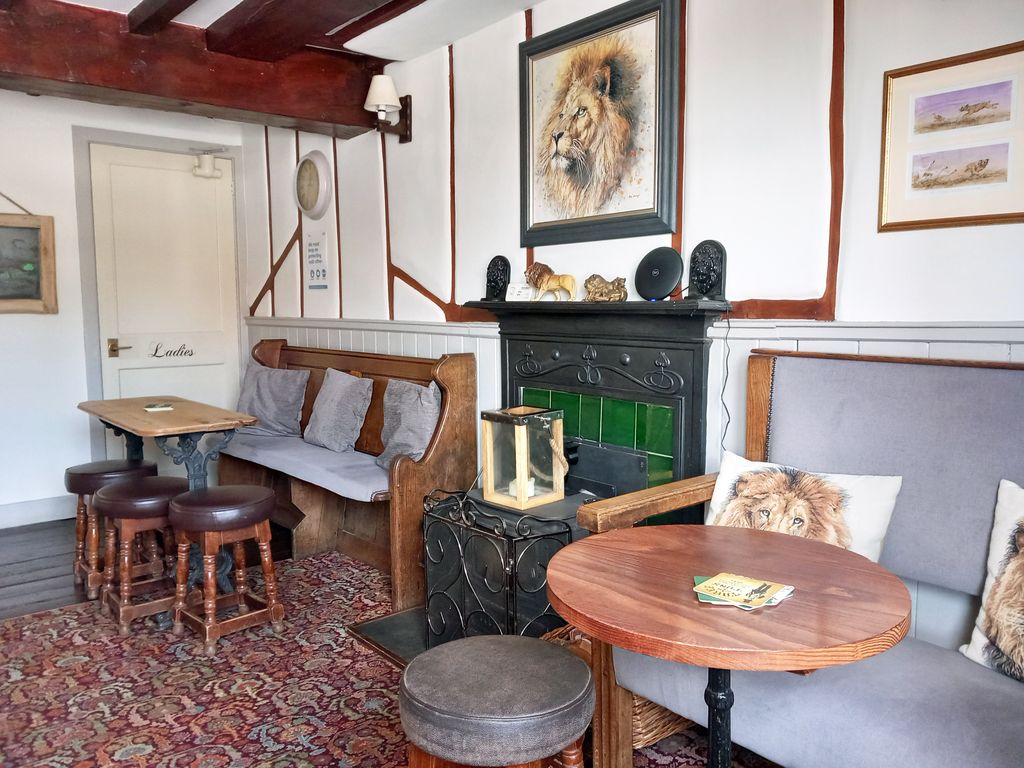 Property photo 3 of 12