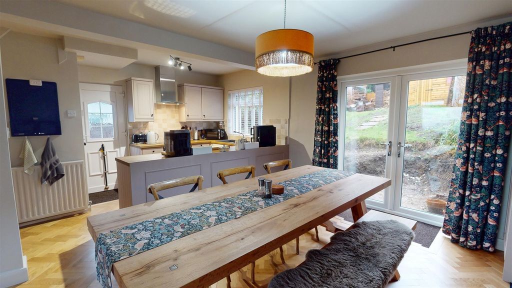 Property photo 3 of 20 Dining Room