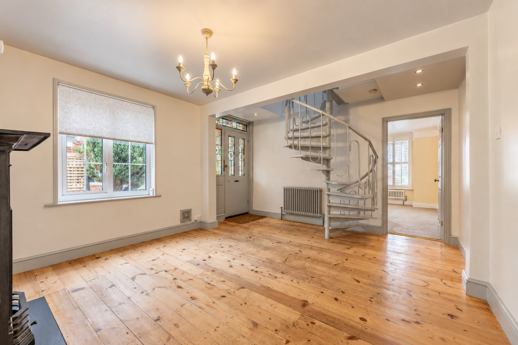 Property photo 2 of 37