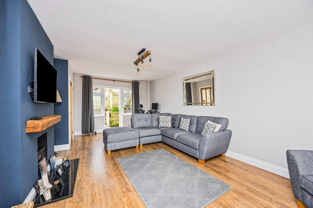 Property photo 2 of 22 4939013