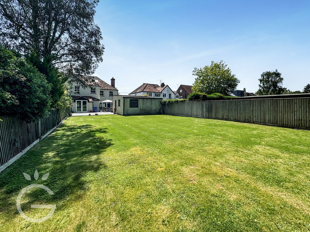 Property photo 2 of 33