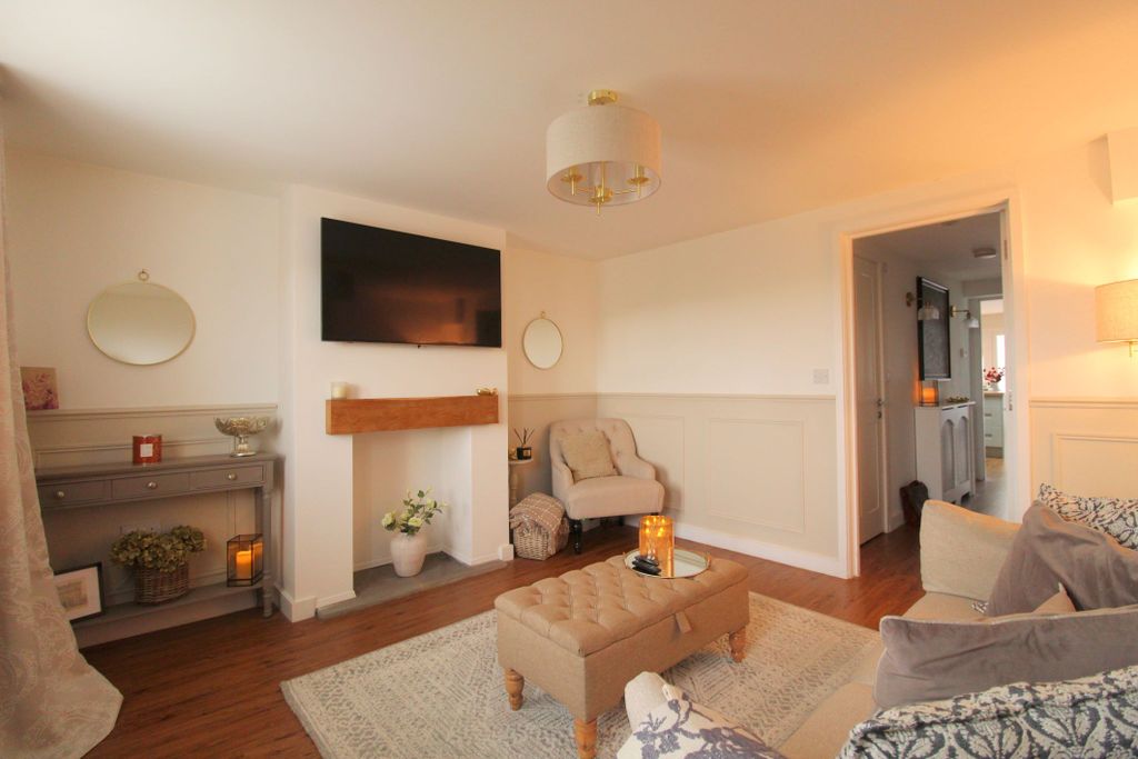 Property photo 2 of 17 Img_2084