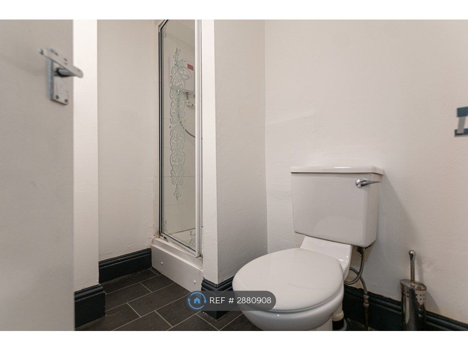 Property photo 3 of 6 Bathroom