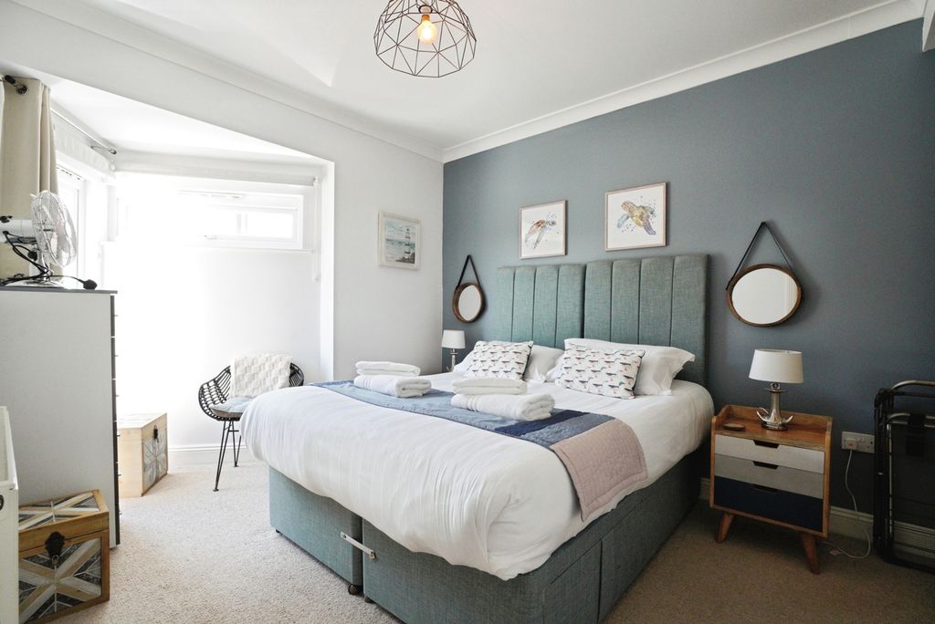 Property photo 2 of 12 Pbox-Img.Jpg
