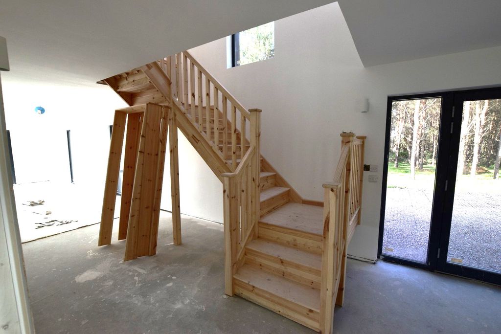 Property photo 3 of 8