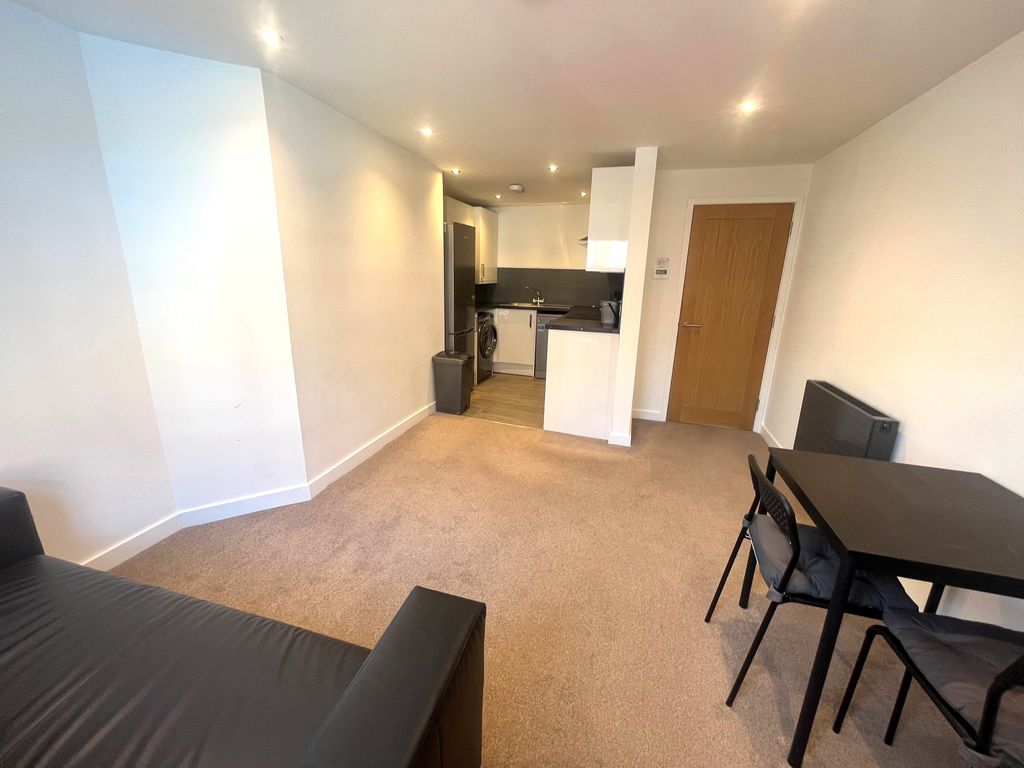 Property photo 2 of 9
