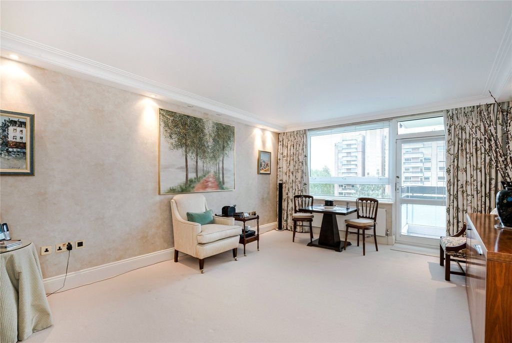 Property photo 1 of 15 38 Napier Court Fpz1