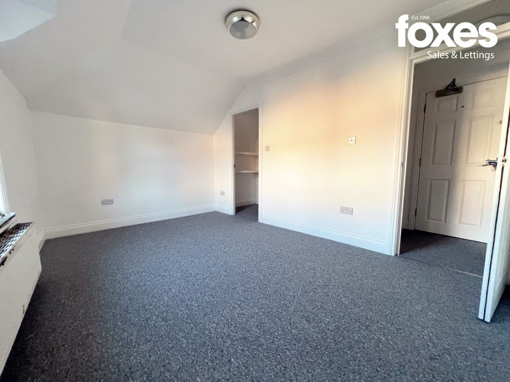 Property photo 3 of 8 2135722